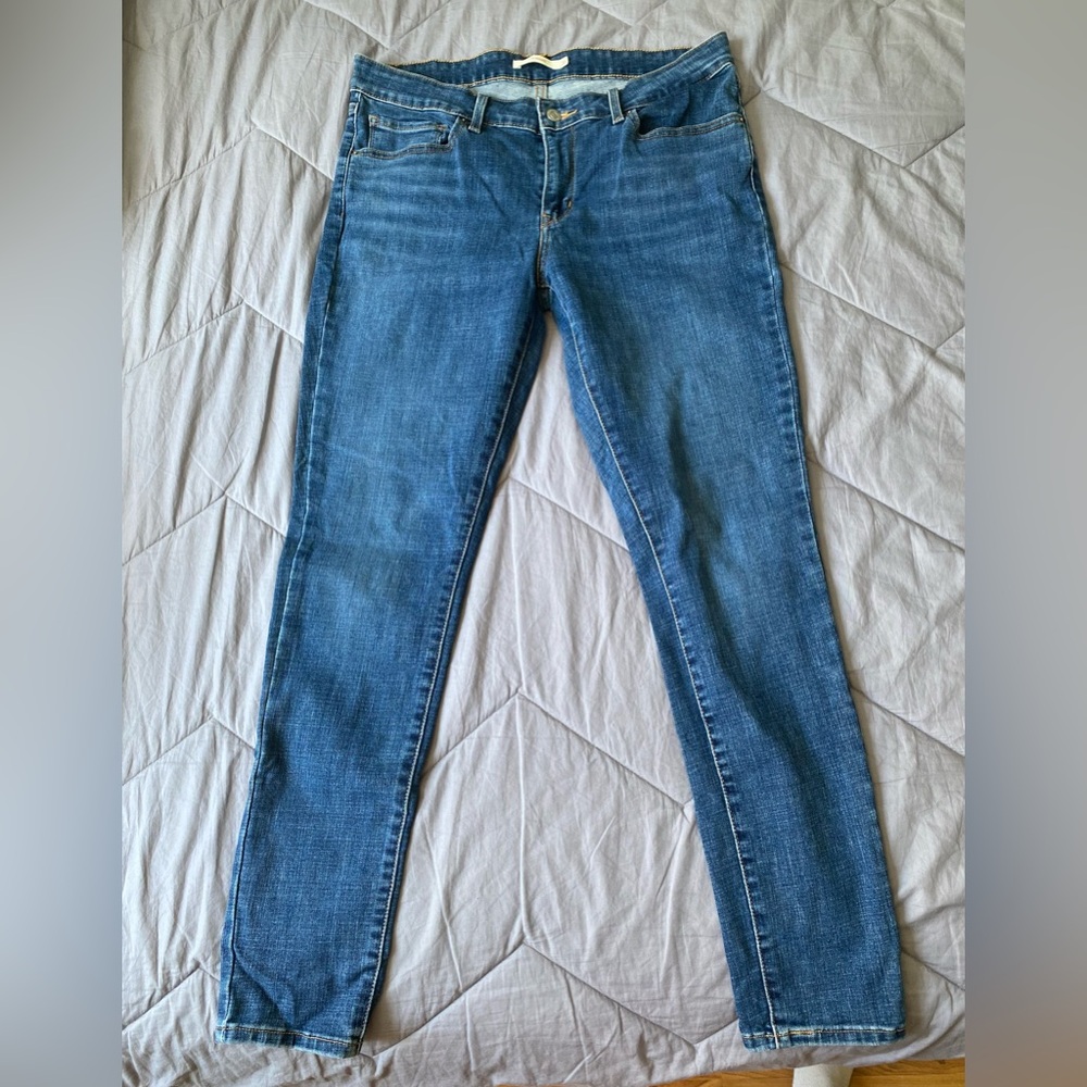 Levi's Women's 711 Skinny Jeans